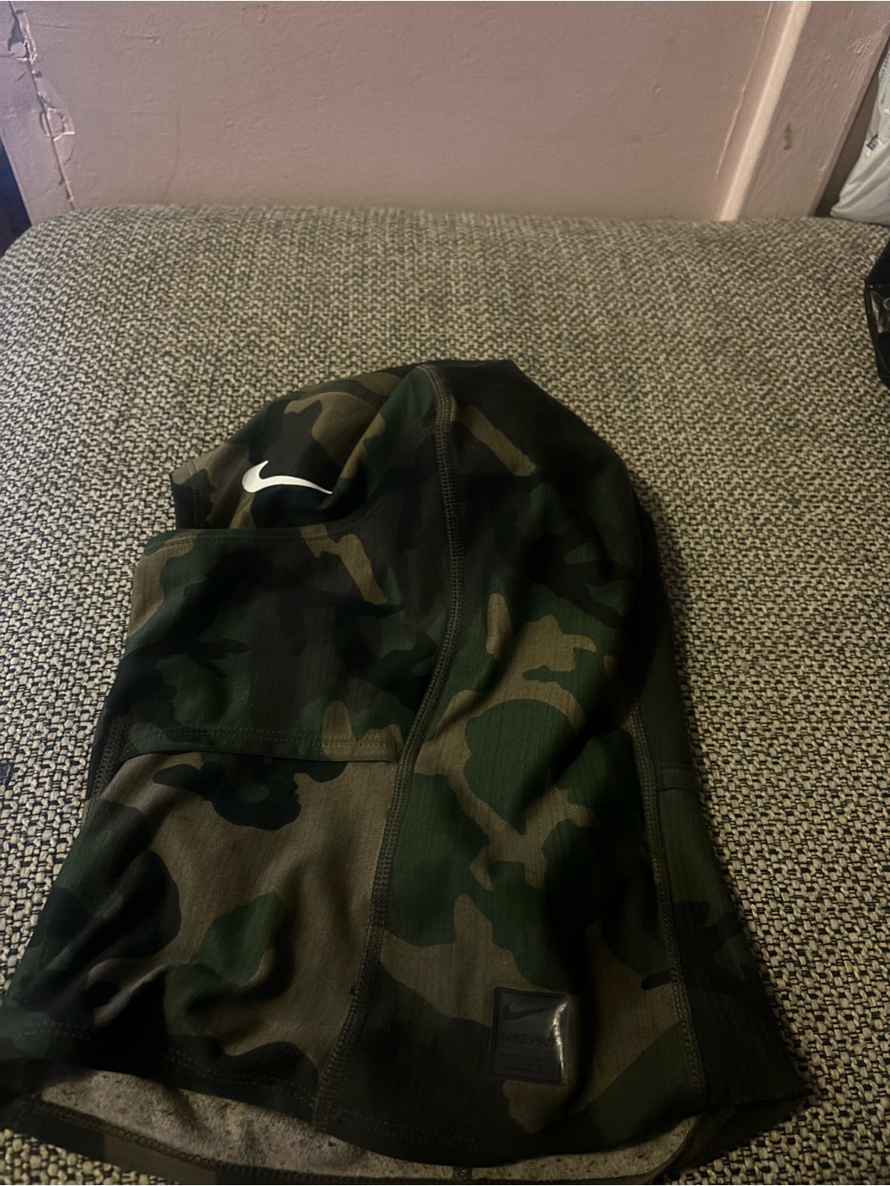 Nike Mens Camo Face Mask Hood - Green & Black
